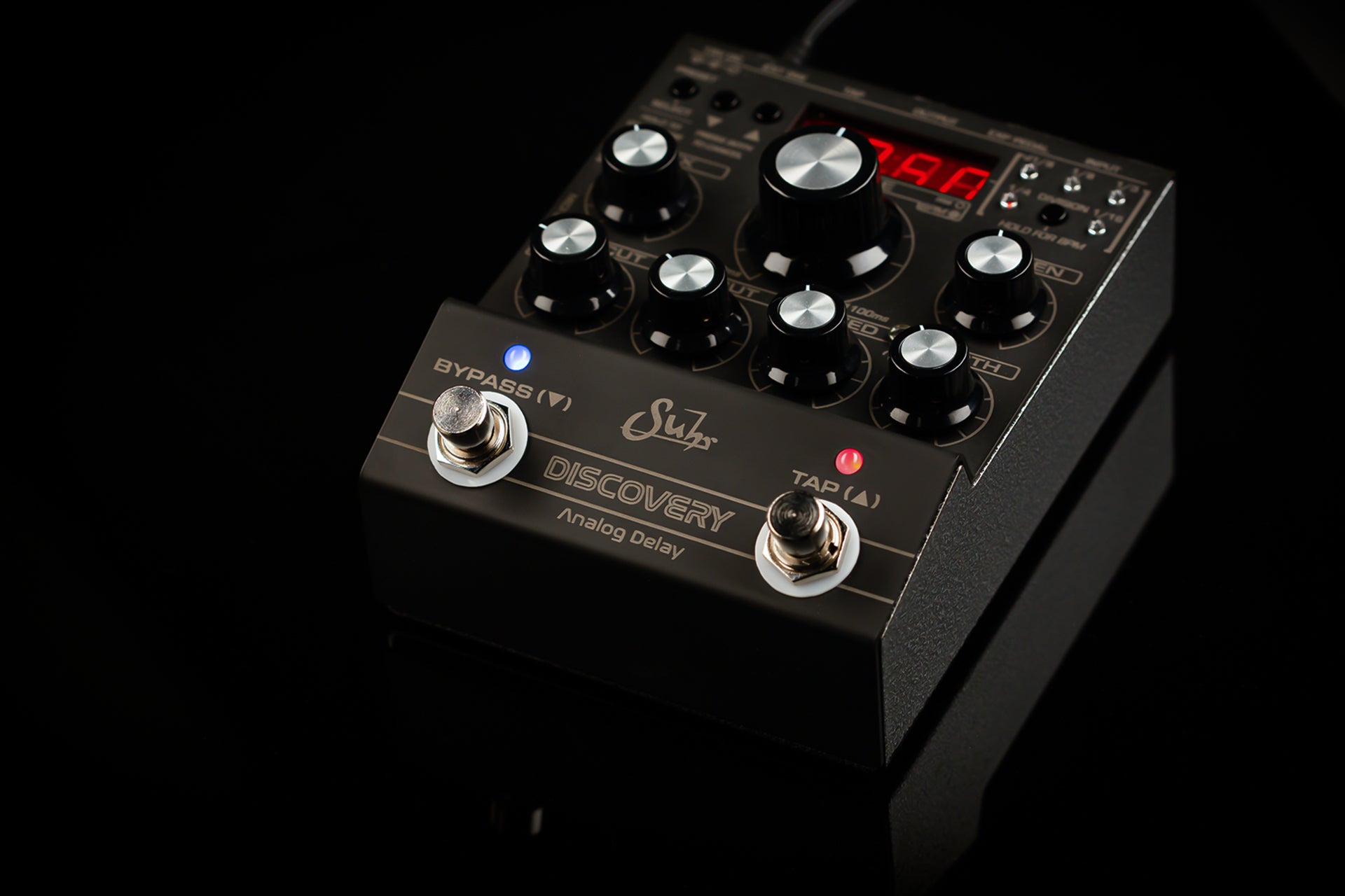 black delay pedal Suhr Dark Discovery Analog Delay Pedal